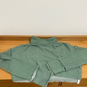 Women's Green crop Turtleneck Sweater